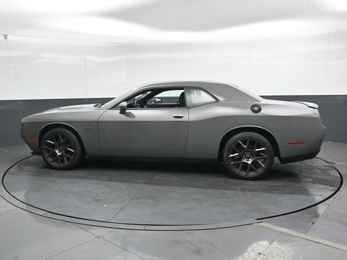 Used 2017 Dodge Challenger R/T RWD image 10