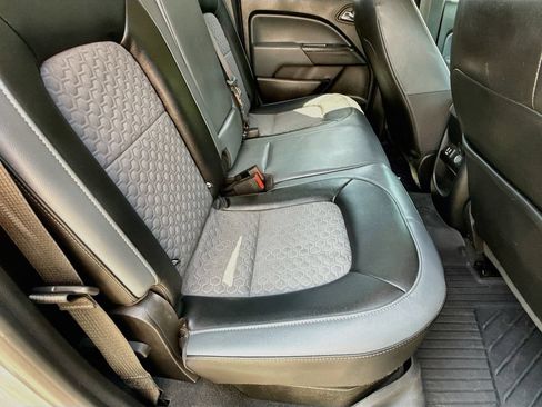 Used 2019 Chevrolet Colorado Z71 AWD/4WD image 30