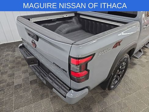 Used 2023 Nissan Frontier PRO-4X w/ Pro Convenience Package image 11