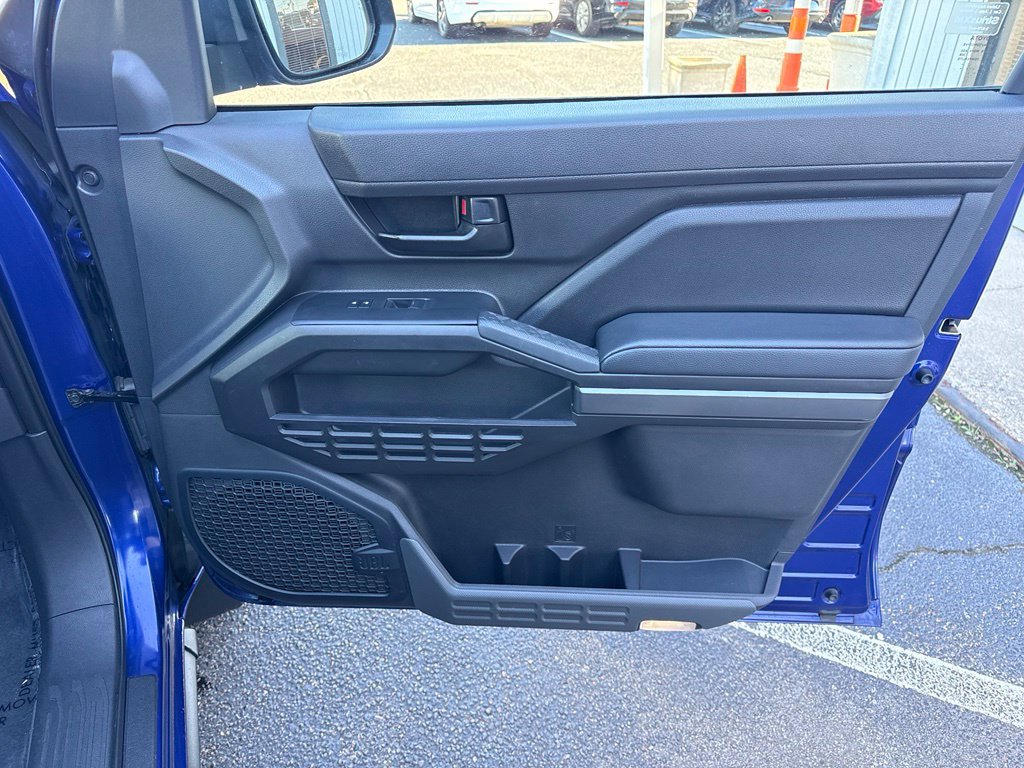 Used 2024 Toyota Tacoma SR5 AWD/4WD image 32