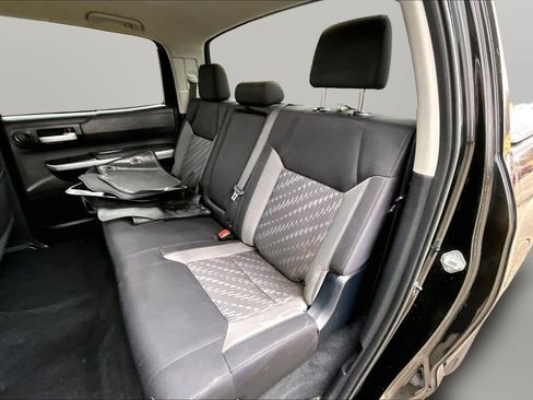 Used 2018 Toyota Tundra SR5 w/ SR5 Upgrade Package image 17