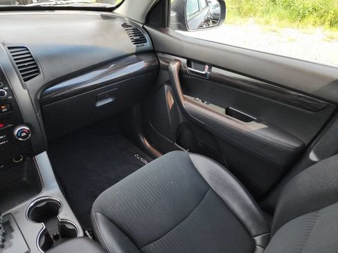 Used 2011 Kia Sorento EX FWD image 20