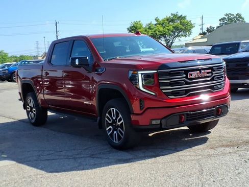 Used 2025 GMC Sierra 1500 AT4 w/ AT4 Premium Package AWD/4WD image 7