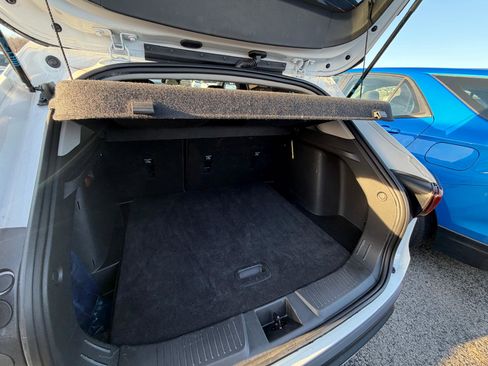 Used 2025 Chevrolet Trax LT w/ LT Convenience Package image 10