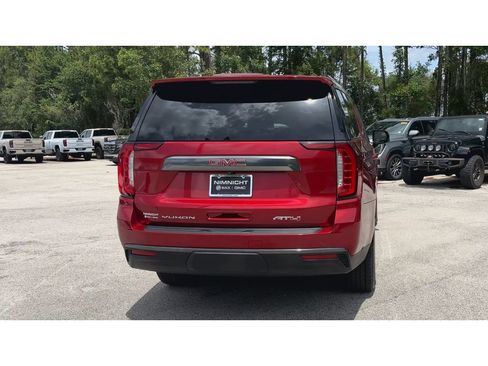 Certified 2021 GMC Yukon XL AT4 w/ AT4 Premium Package AWD/4WD image 8