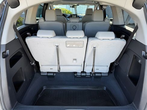 Used 2018 Honda Odyssey EX-L image 26