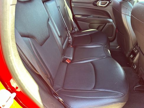 Used 2024 Jeep Compass Trailhawk image 15