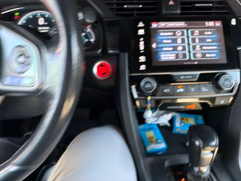 Used 2018 Honda Civic EX-L image 11