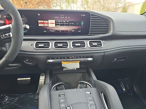 New 2026 Mercedes-Benz GLE 63 AMG S image 21