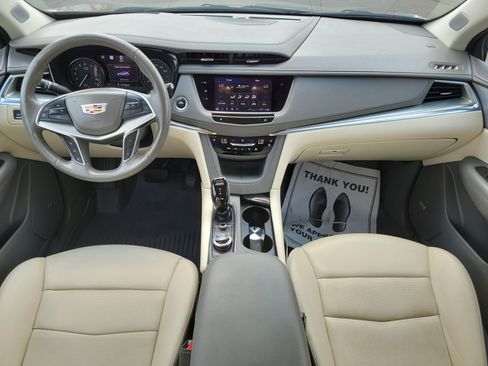 Used 2023 Cadillac XT5 Premium Luxury w/ Technology Package AWD/4WD image 10