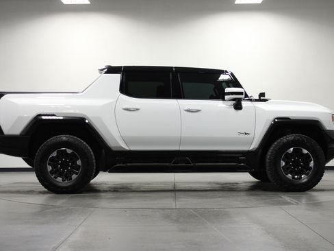 Used 2024 GMC Hummer EV 3X w/ Extreme Off-Road Package AWD/4WD image 3