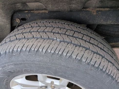 Used 2015 Chevrolet Colorado LT w/ LT Convenience Package image 9