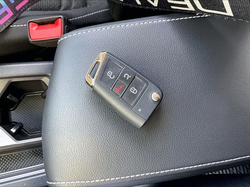 Certified 2024 Volkswagen Tiguan S FWD image 11