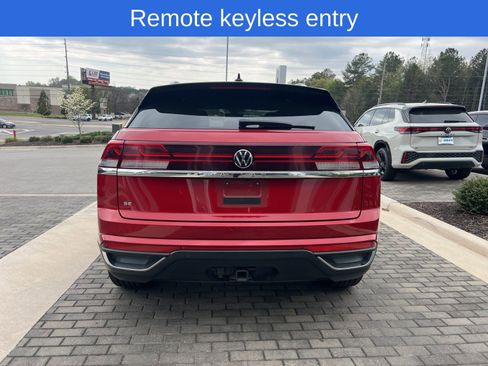 Used 2024 Volkswagen Atlas Cross Sport SE image 4