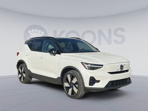 New 2026 Volvo EX40 Plus w/ Climate Package image 10