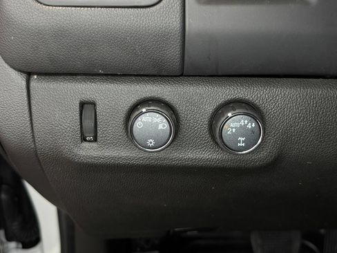 Used 2022 Chevrolet Colorado LT w/ Fleet Safety Package AWD/4WD image 20