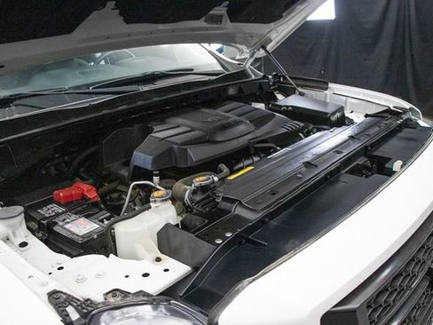 Used 2021 Nissan Titan SV w/ Accessory Utility Package AWD/4WD image 28