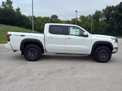 New 2026 Nissan Frontier PRO-4X w/ Pro Premium Package AWD/4WD image 4