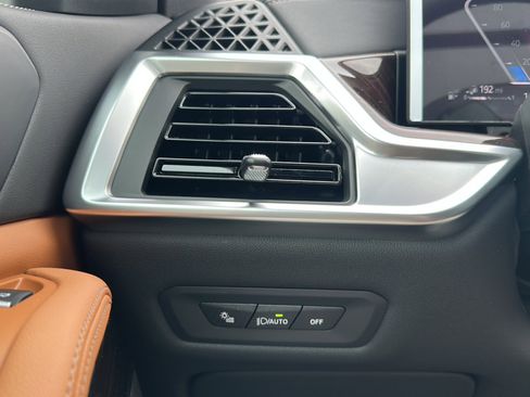 New 2026 BMW X5 xDrive50e w/ Premium Package image 27