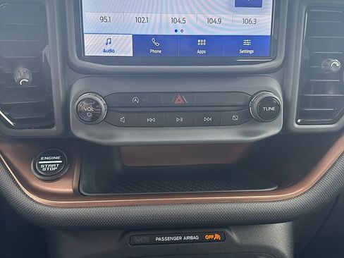 Used 2022 Ford Bronco Sport Outer Banks w/ Tech Package AWD/4WD image 12