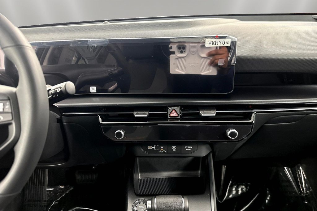 New 2027 Kia Niro LX FWD image 6