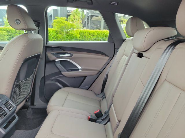 Certified 2025 Audi Q5 Premium w/ Convenience Package AWD/4WD image 11