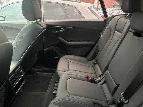 Used 2023 Audi Q8 Premium Plus w/ Premium Plus Package AWD/4WD image 5