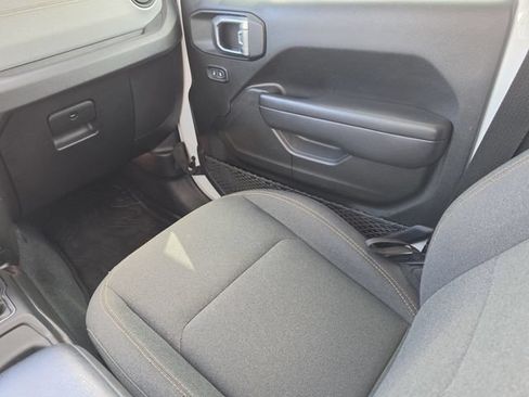 Used 2024 Jeep Gladiator Sport AWD/4WD image 22