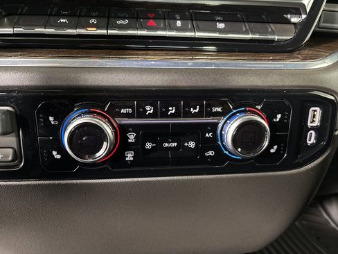 Used 2024 GMC Sierra 1500 SLE w/ Preferred Package image 17