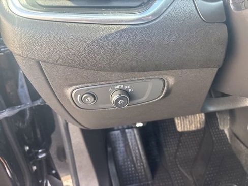 Used 2022 Chevrolet Equinox LT image 19