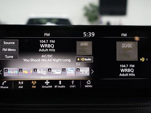 Used 2023 INFINITI QX60 Luxe w/ Cargo Package FWD image 12