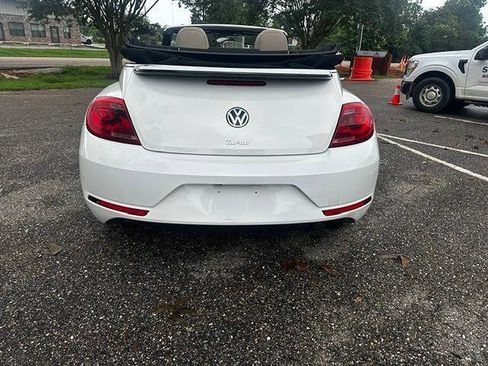 Used 2014 Volkswagen Beetle R-Line FWD image 10