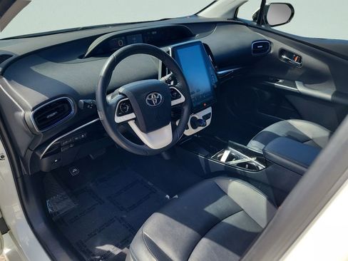 Used 2018 Toyota Prius Four Touring w/ Premium Convenience Package image 14