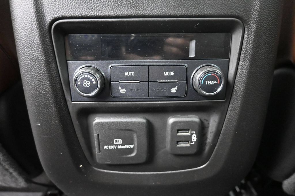 Used 2018 Buick Enclave Avenir w/ Avenir Technology Package AWD/4WD image 17