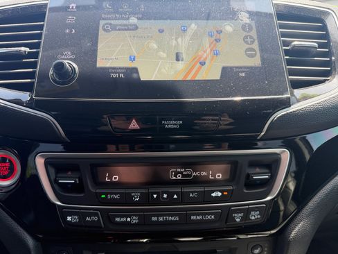 Used 2022 Honda Pilot Elite image 17