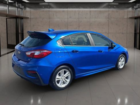 Used 2017 Chevrolet Cruze LT w/ Convenience Package image 8
