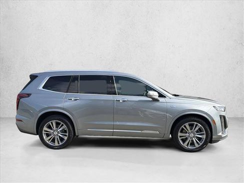 Used 2024 Cadillac XT6 Premium Luxury image 4