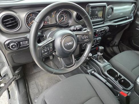 Used 2022 Jeep Wrangler Unlimited Sport AWD/4WD image 25