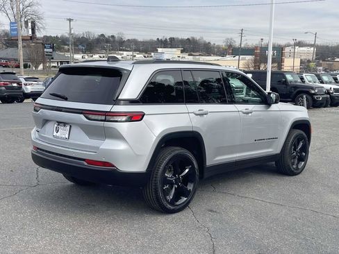 New 2026 Jeep Grand Cherokee Limited w/ Limited Altitude Package AWD/4WD image 7