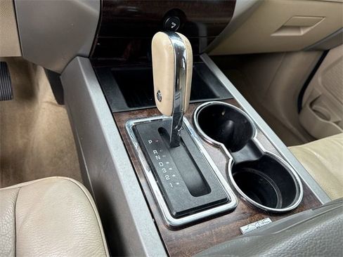 Used 2013 Ford Expedition XLT image 27