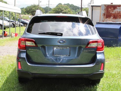 Used 2015 Subaru Outback 2.5i Limited image 9