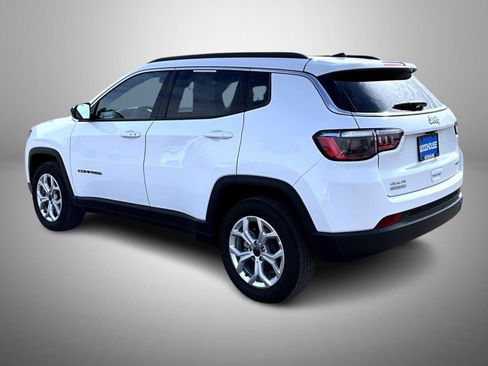 Certified 2025 Jeep Compass Latitude AWD/4WD image 7