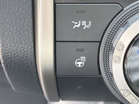 Used 2025 Toyota 4Runner Trailhunter AWD/4WD image 31