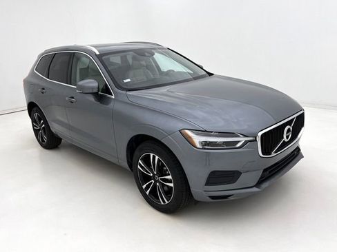 Used 2020 Volvo XC60 T5 Momentum w/ Protection Package Premier AWD/4WD image 2