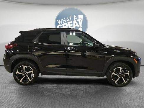 Certified 2023 Chevrolet TrailBlazer RS w/ Convenience Package AWD/4WD image 2
