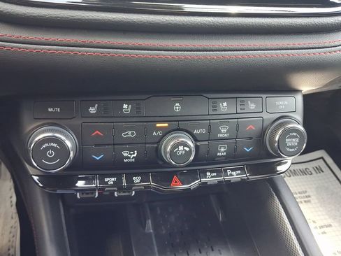 Used 2025 Dodge Durango R/T AWD/4WD image 17