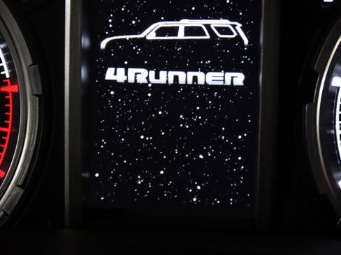 Used 2023 Toyota 4Runner TRD Off-Road image 43