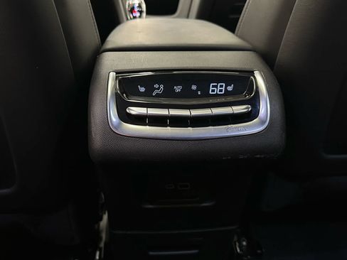 Used 2025 Cadillac XT6 Premium Luxury w/ Platinum Package AWD/4WD image 44