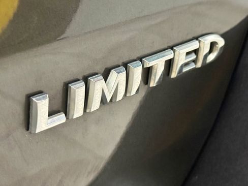 Used 2017 Jeep Grand Cherokee Limited AWD/4WD image 14