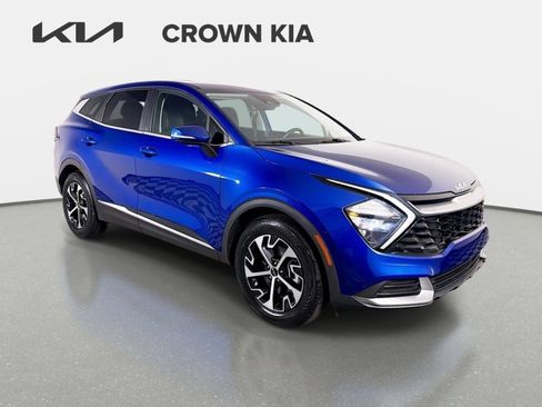 Certified 2023 Kia Sportage EX FWD image 3